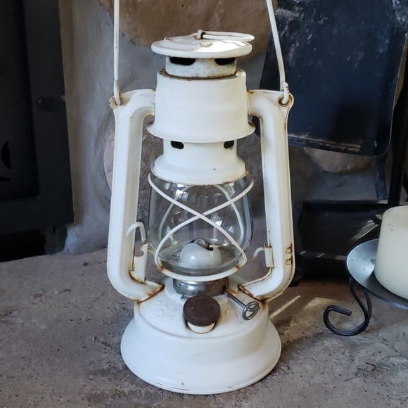 Vintage Meva #864 Kerosene Lantern - Picture 6 of 10